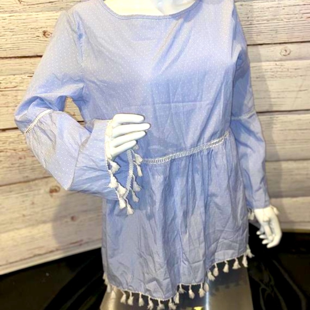 Boutique flowy shirt!